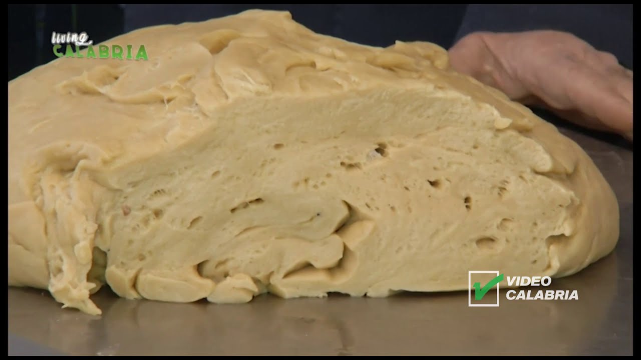 Living Calabria - Fra Umile da Bisignano, la pitta 'mpigliata e il ferro battuto - Puntata 22