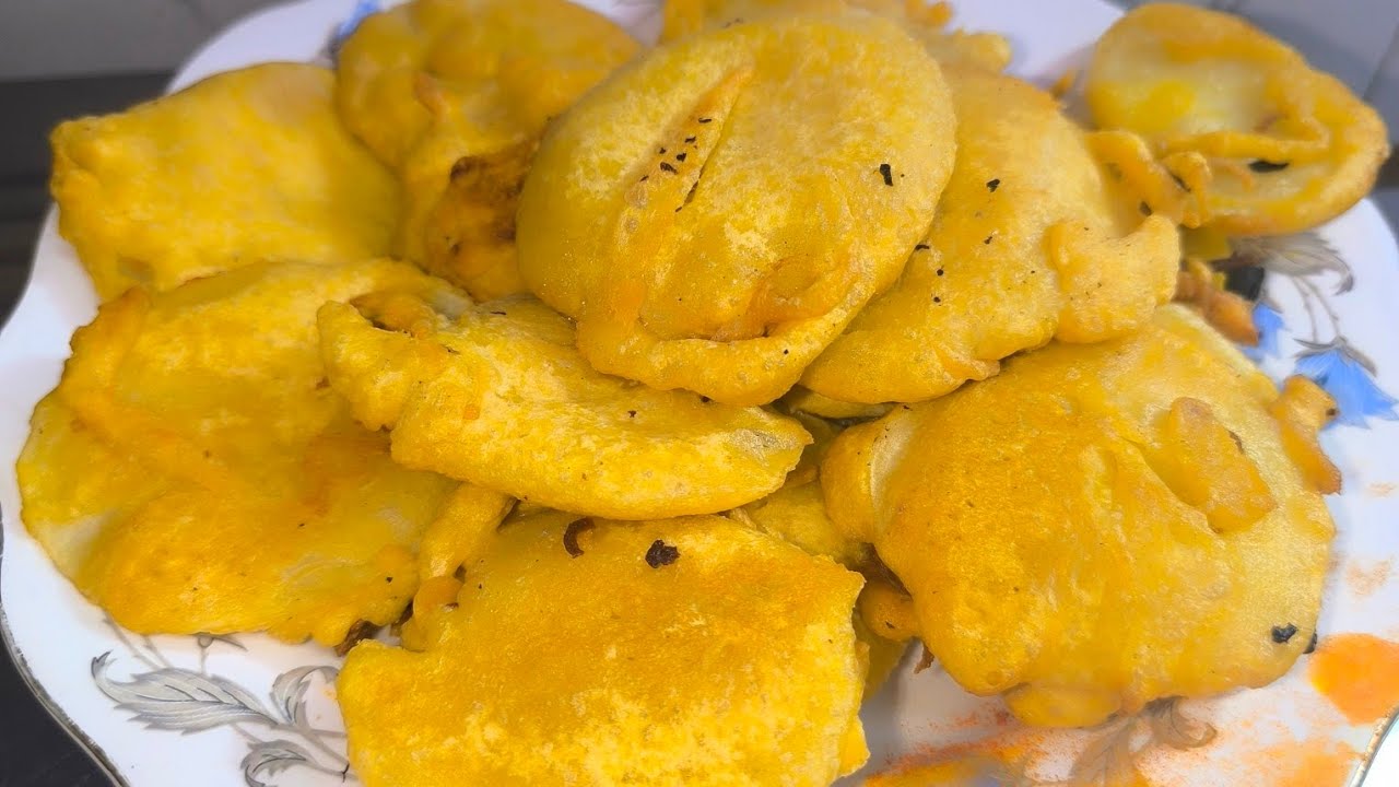 FIRST ROZE BANAYA HAI ALOO BHAJIYA RECIPE || AND PIYAAS KI PODHI RECIPE|| first' roza mubarak ho 