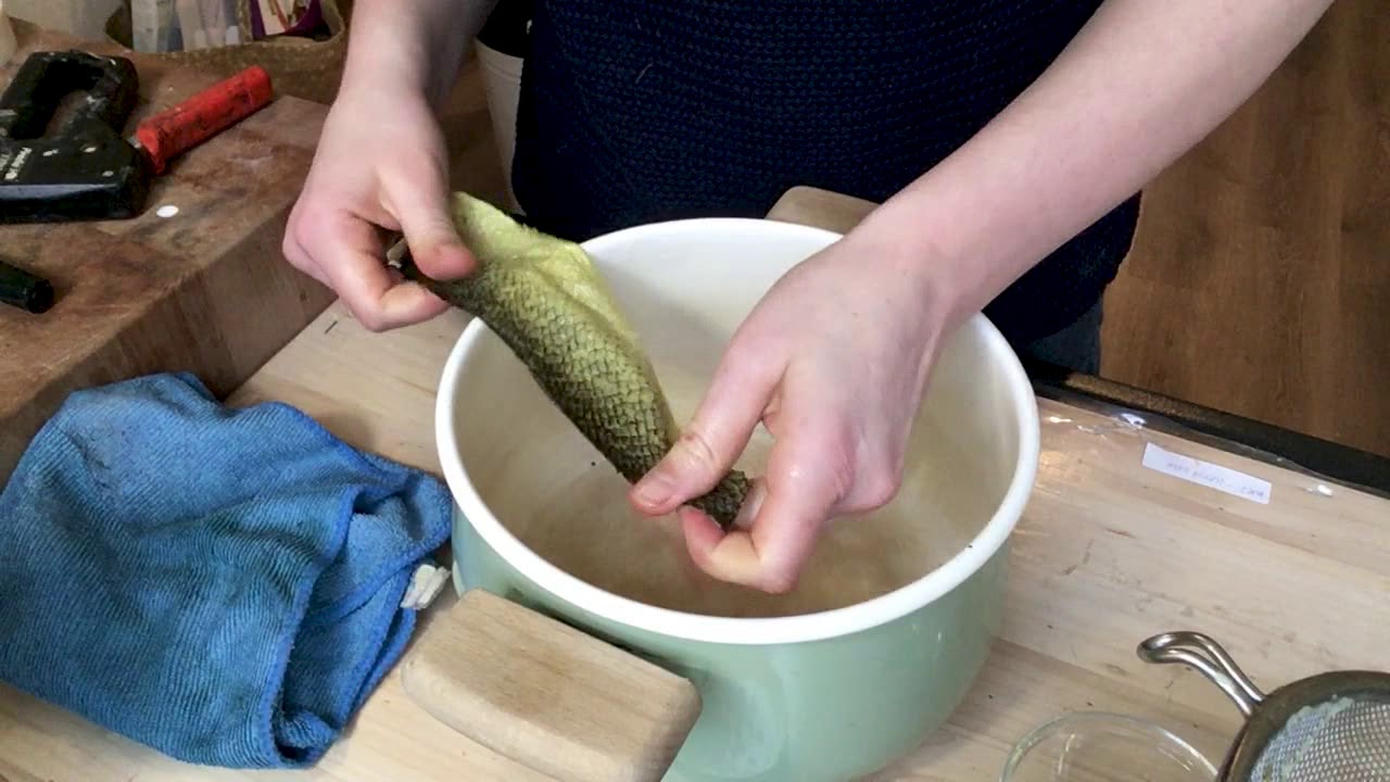 fishleather 06 massaging