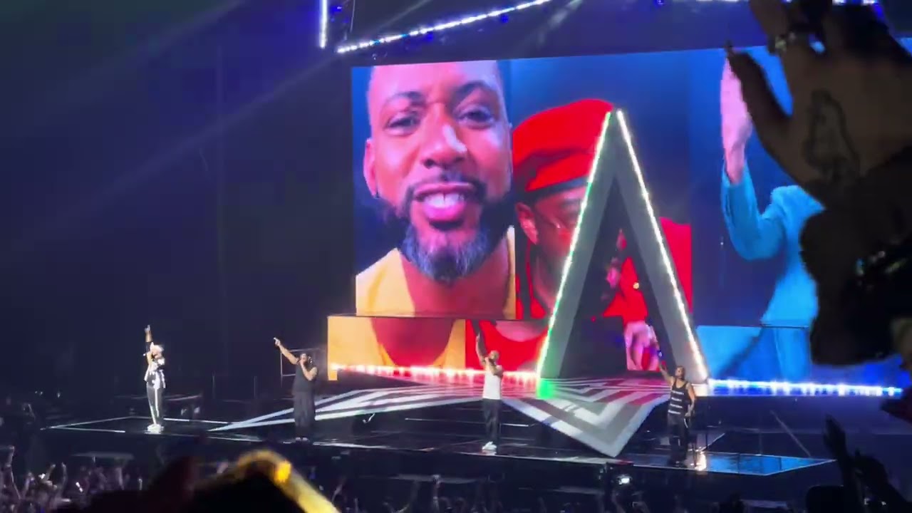 JLS - Live Everybody in Love (15/11/25) 
