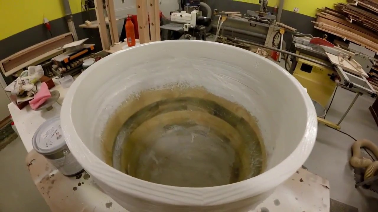 A Flower pot with glassfiber insert.