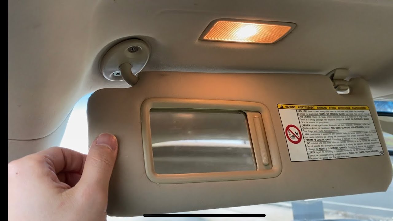 How to fix Lexus Sunvisor Lights Turning  on | Lexus IS 250 Vanity / Sunvisor Lights Not Working 🪛