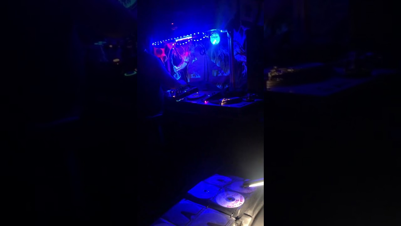 Dj ewok music