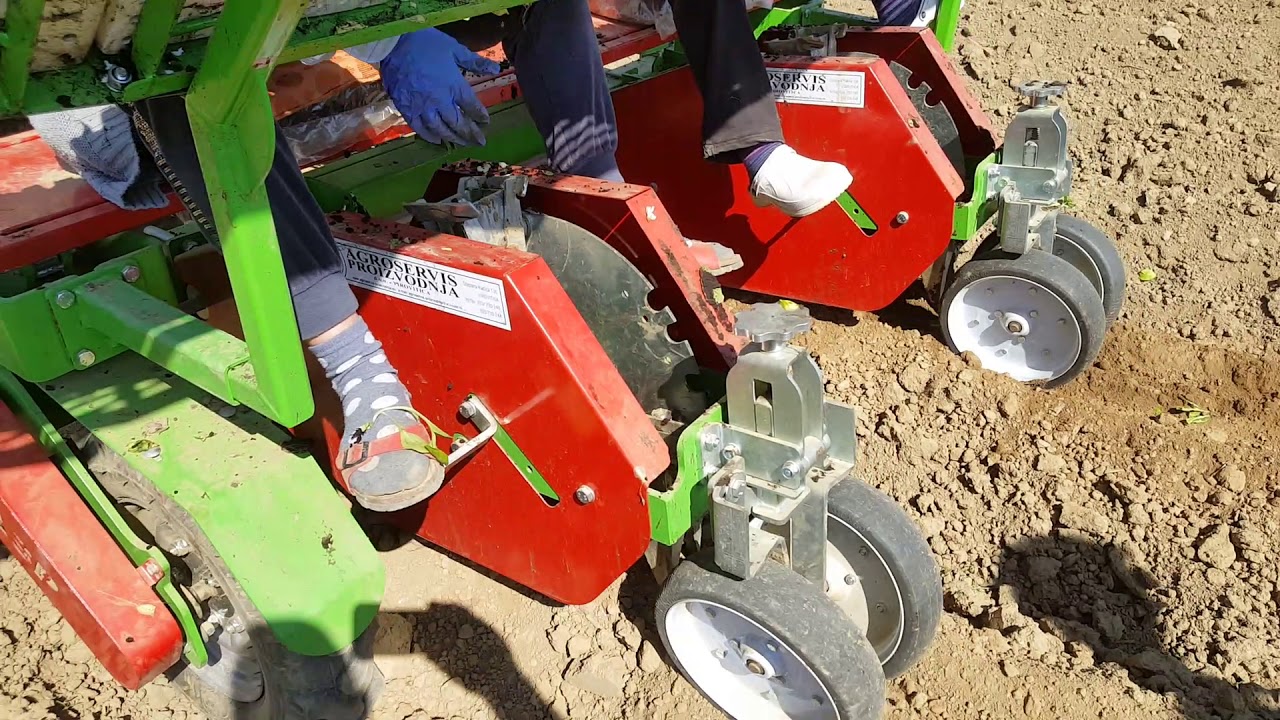 Sadilica rasada na foliju FTM 2+; Trasplanting machine FTM 2+; Pflanzmachine FTM 2+