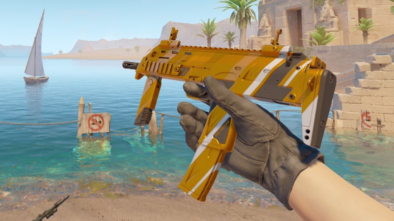 MP7 Amberline Showcase in CS2