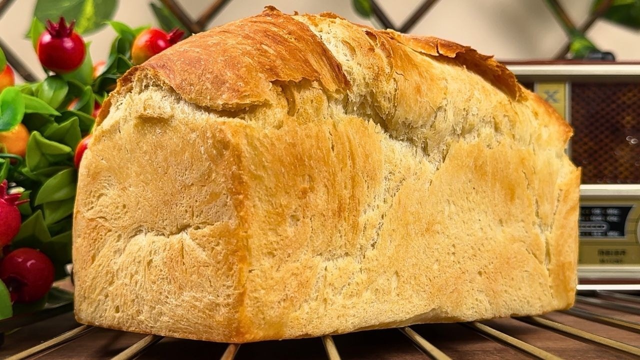 Самый простой хлеб с маслом: без замешивания! Вкуснее, чем магазинный.