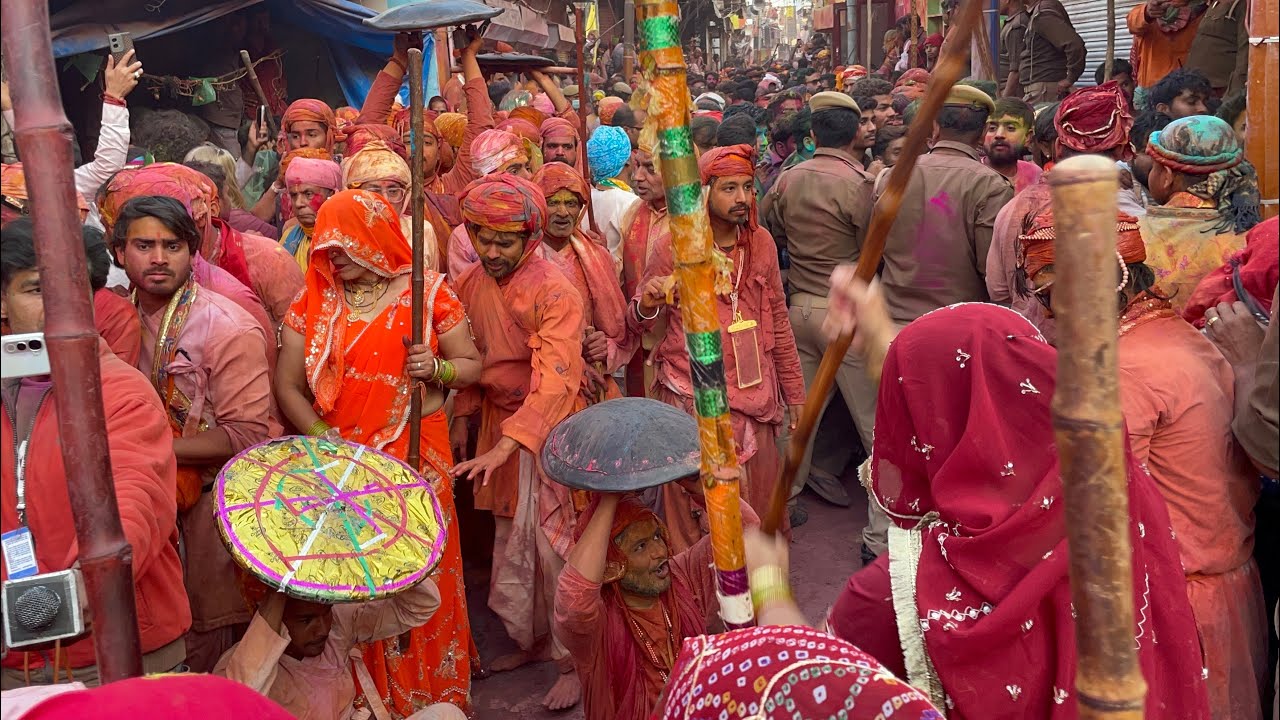 श्री नन्दगाँव के ग्वाल और बरसाने की गोपी लट्ठामार होली