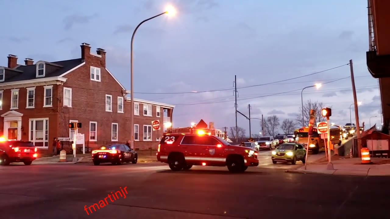 Pumper-Squad to car fire call