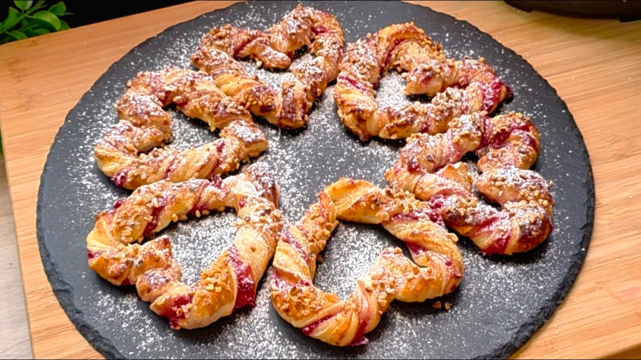 Great puff pastry recipe - Quick, easy & deliciously crispy. (Valentine's Day idea ❤️)
