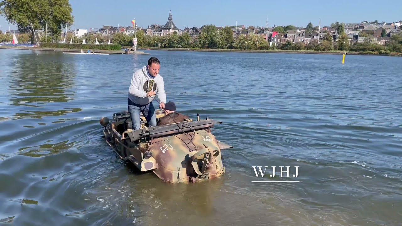 Schwimming with the Schwimmwagen