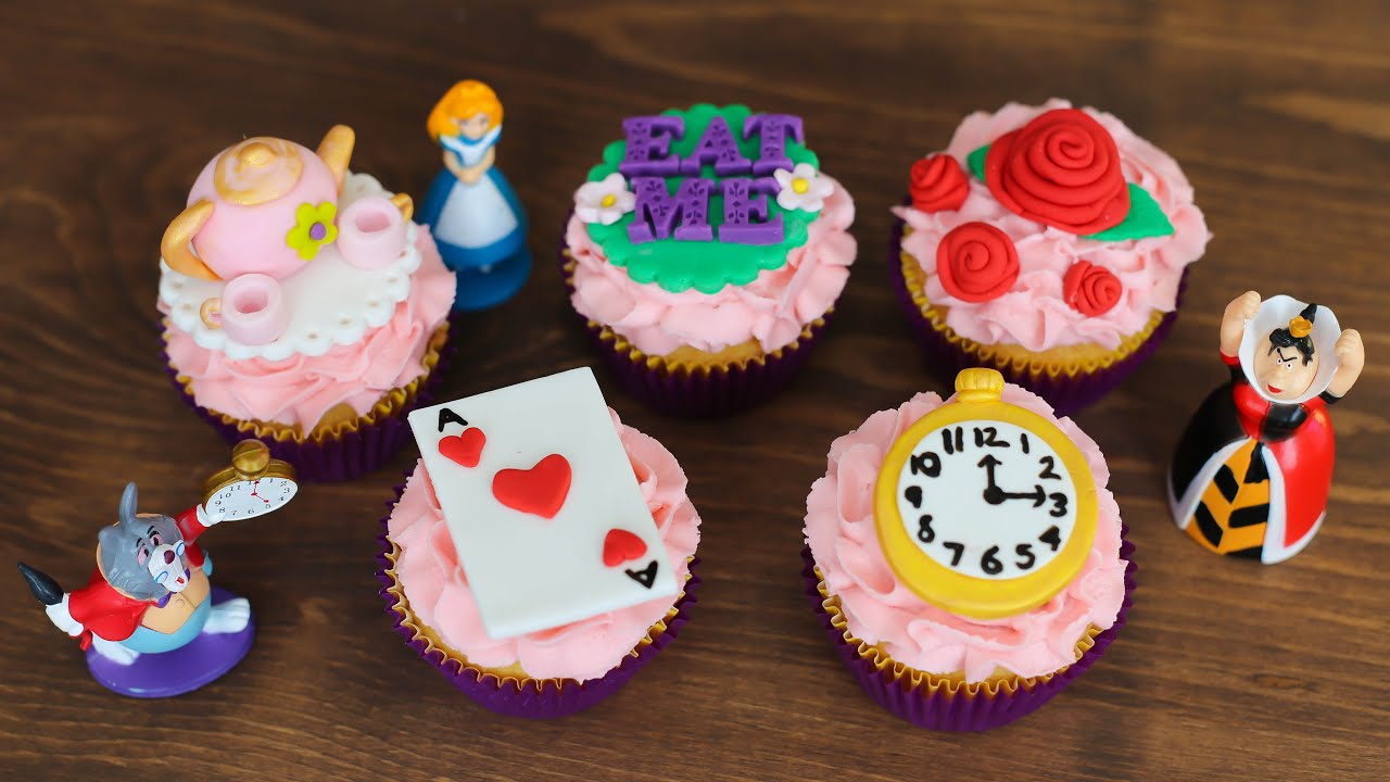 Alice in Wonderland Themed Cupcakes | Collab | Meagan Makes Cupcakes