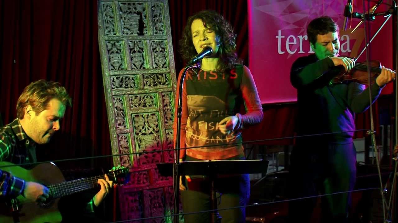 Lucía Pulido - 'Cuando Llora mi guitarra'