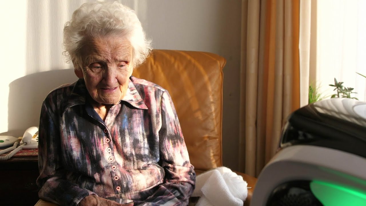 Helping The Elderly Stay In Touch - BBC Click