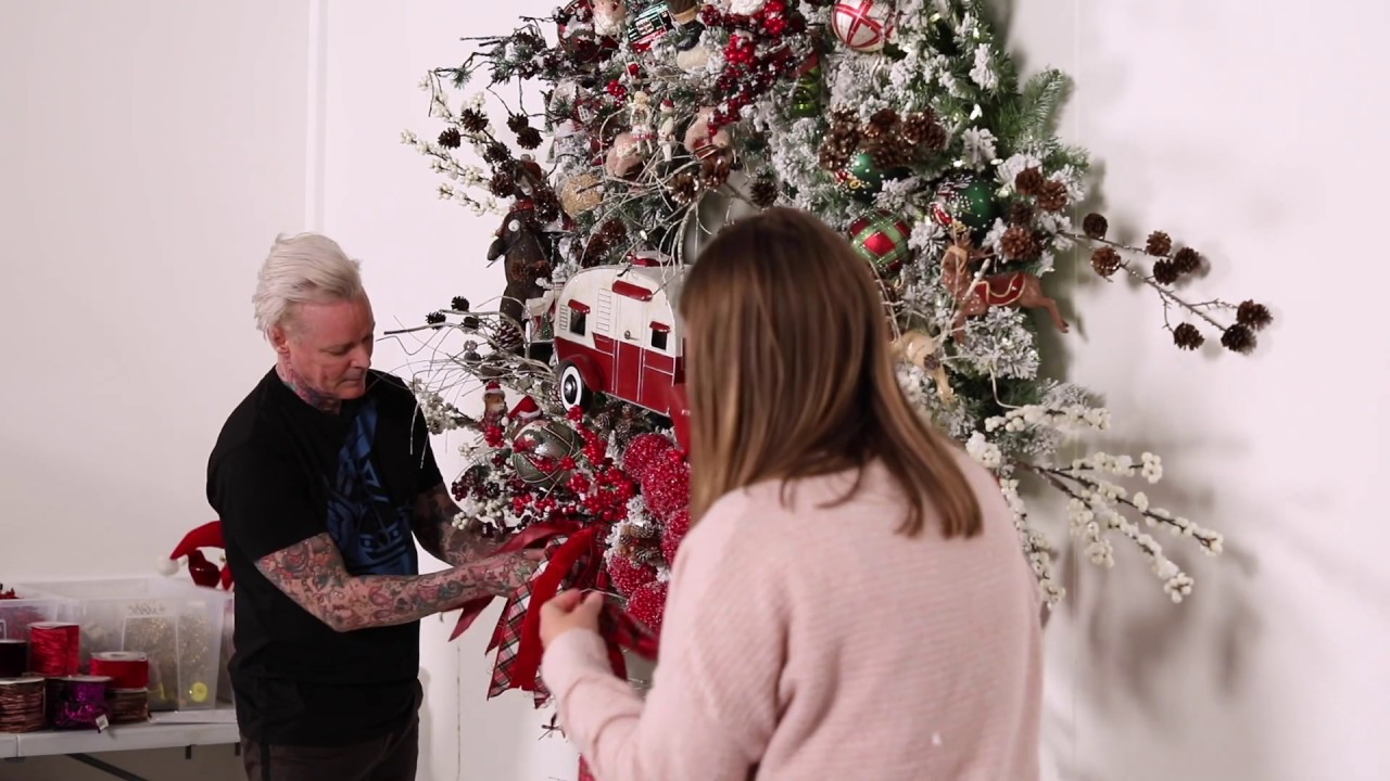 Masterclasses 2019 - Showroom Masterclass: Part 4 - How to decorate a wreath