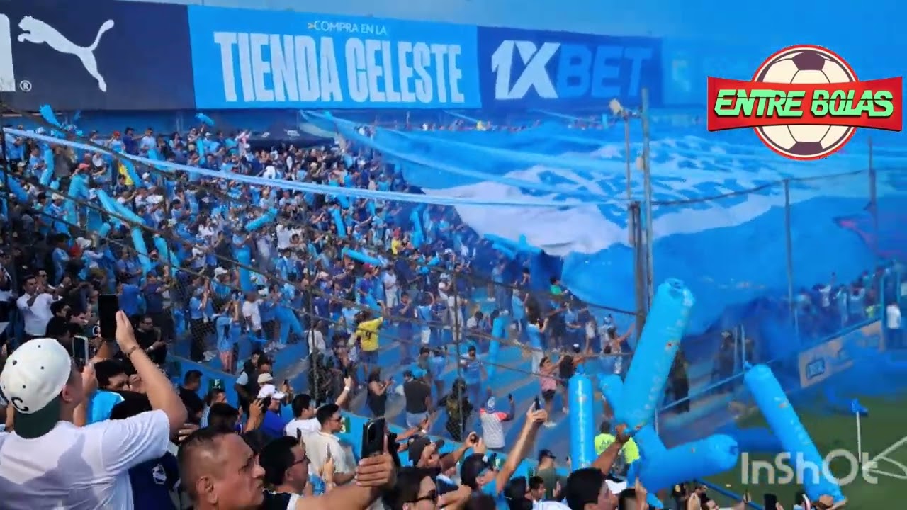 Espectacular salida de Sporting Cristal a la cancha del Gallardo