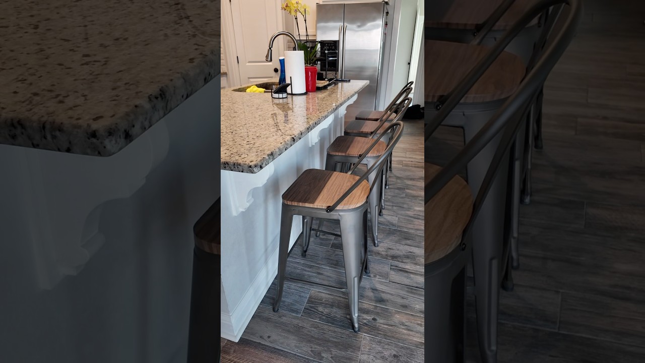 These barstools complete the kitchen 😍 