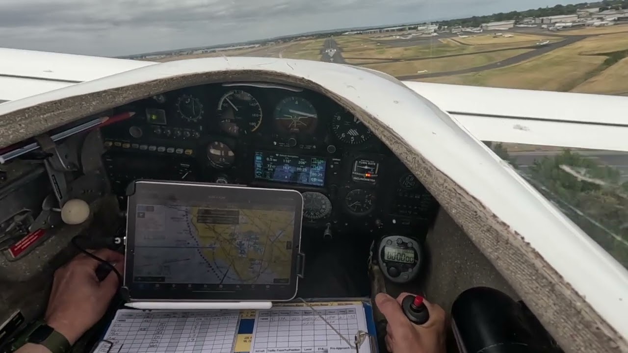 30 1 23 Cockpit view of short final at Moorabbin Airport, 53seconds.