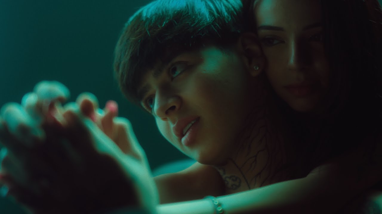 STRANGEHUMAN x DannyLux - SUSTANCIAS EN MI CORAZON  [Official Video]