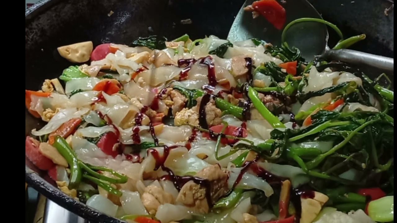 Mie kwetiauw kangkung