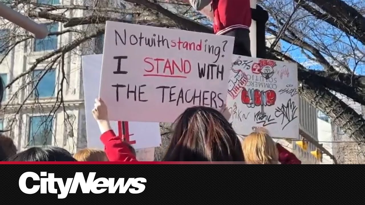 Hundreds of Calgary students rally in support of teachers