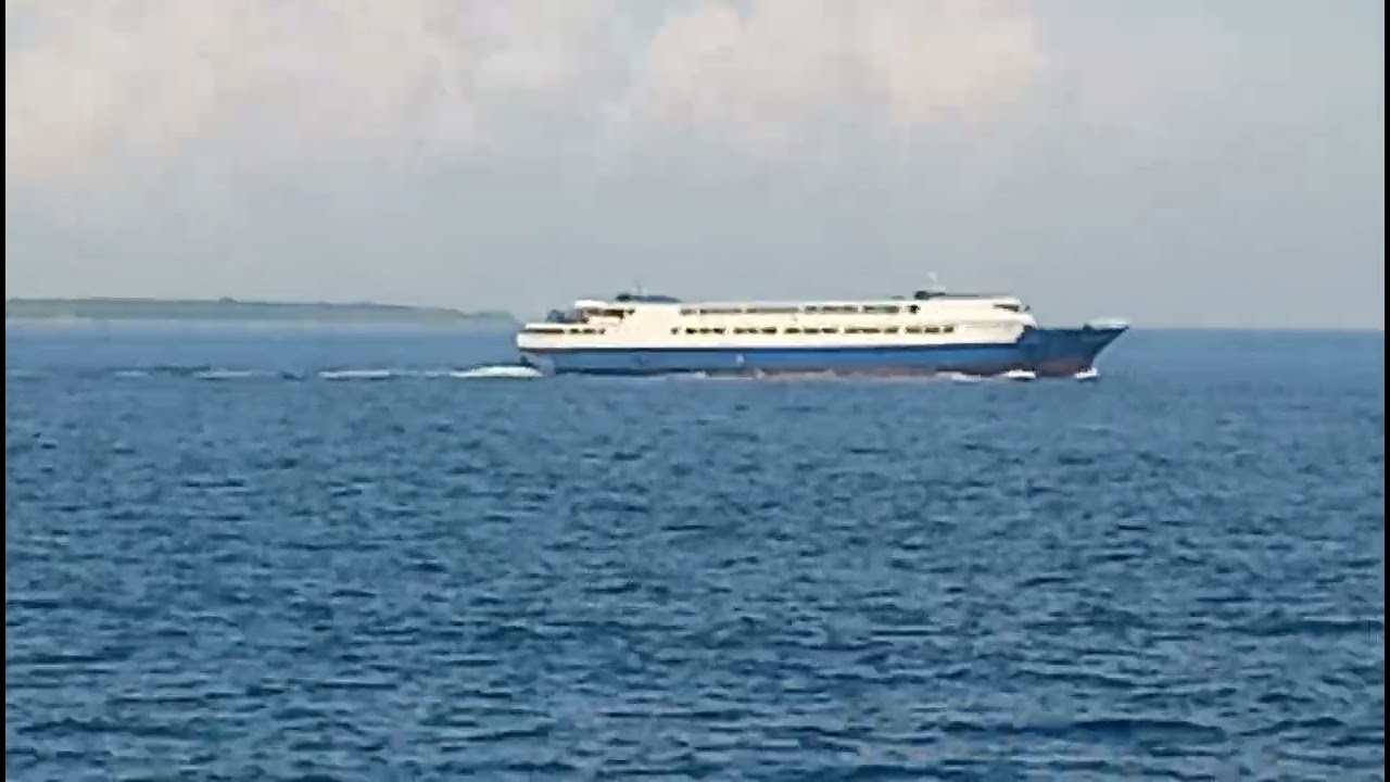 Seru banget!!!  Adu kecepatan antara Wakatobi sentosa Vs Uki raya.