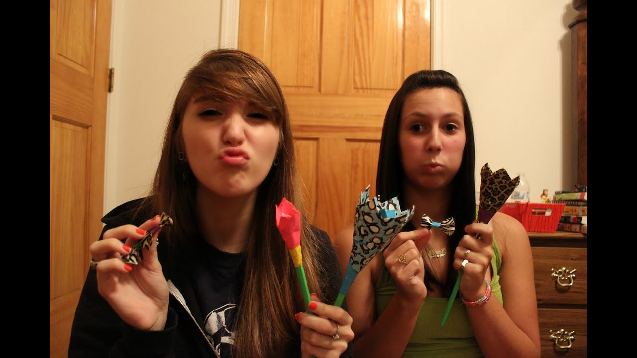 DIY: Duct Tape Bows & Flowers ft. Mone!