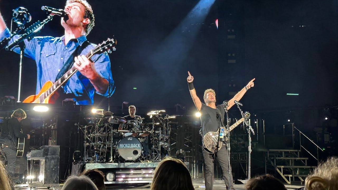 Nickelback Gotta Be Somebody (Live)