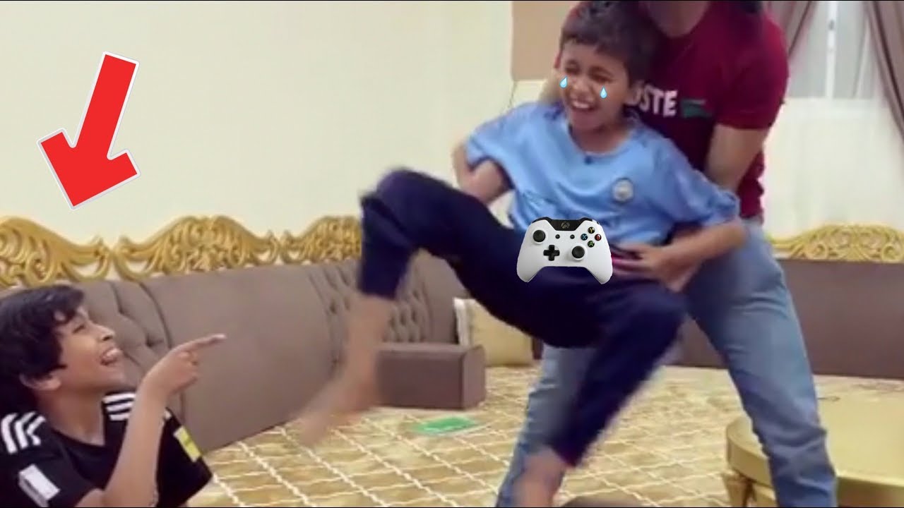 لا تهايط على البزران في الاختبارات والا بيصير فيك كذا😂💔😆