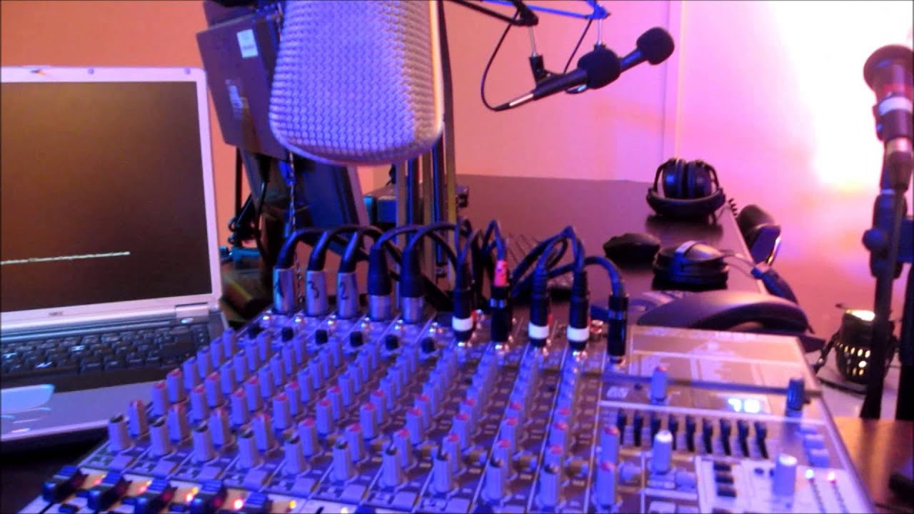 Présentation Studio Charles In The Radio.