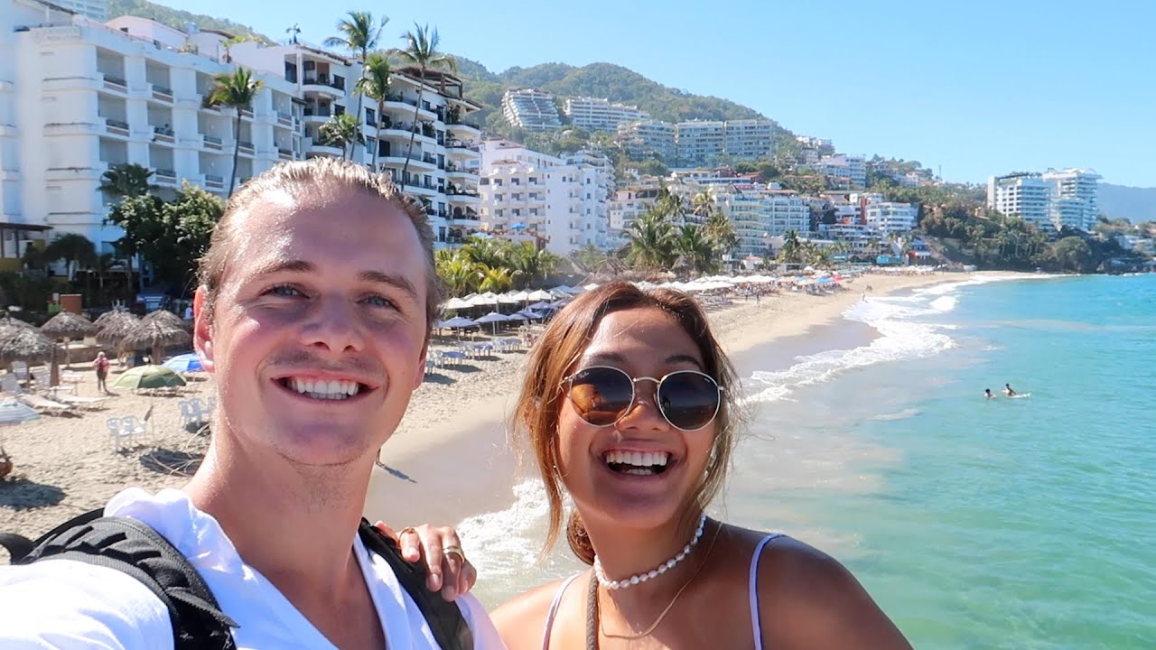 THIS CITY is MEXICOS answer to MIAMI !! (Puerto Vallarta Mexico)