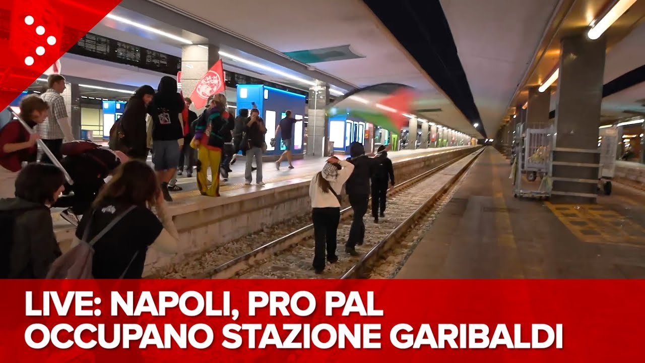 LIVE Napoli, manifestanti pro Palestina occupano binari della stazione Centrale: diretta video