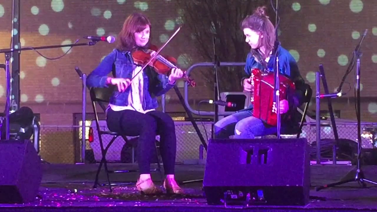 Natasha & Natalya- Fermoy Lasses/Sporting Paddy/The Blackberry Blossom