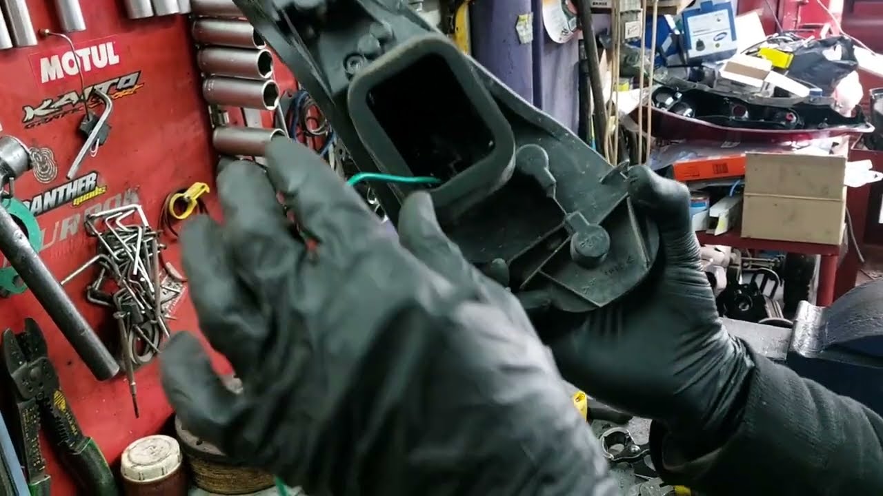 FIAT PALIO REPARACIÓN DEFINITIVA DE LUCES TRASERAS