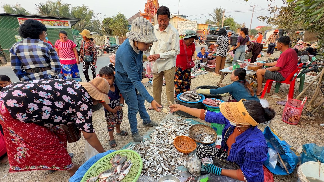 ព្រឹកនេះមនុស្សអ៊ូអរ អ្នកលក់សប្បាយចិត្តលក់ដាច់