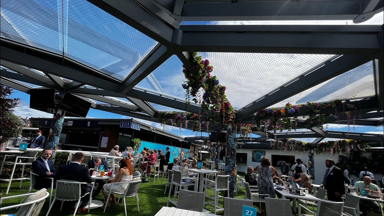 Edinburgh Gin Garden - Chester Racecourse