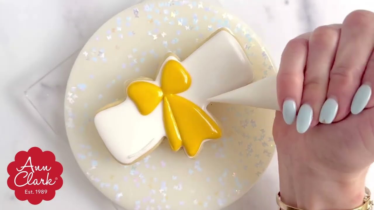 Cookie Decorating Tutorial: Diploma for Graduation