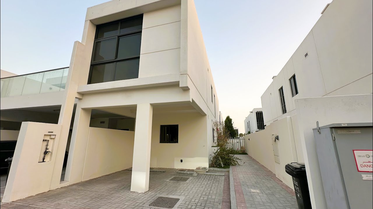 A Tour in 3 Bedroom + Maid room townhouse in Janusia Damac Hills 2 / R2-EM 