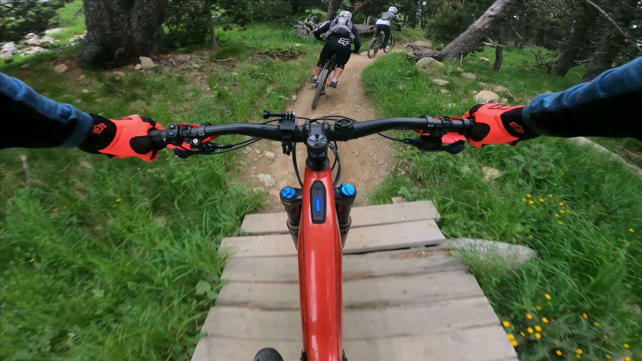 1er roulage sur un bike park montagne ,  à faire .... Station Les angles . dans les  Pyrénées