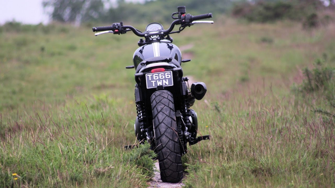 Triumph (Street) Bonneville Scrambler Custom. Detailed Specification.