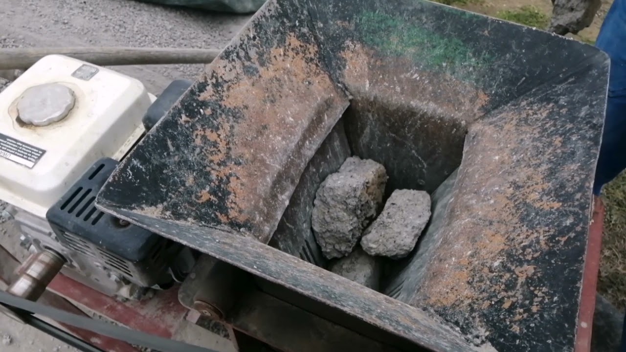 Beton finomra örlése.