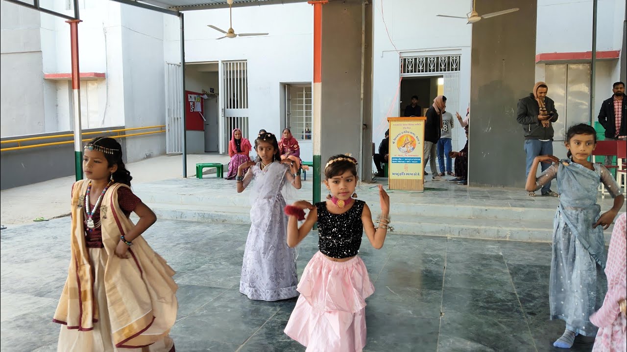 મિસરી સી બાતે તેરી /Rajasthani Falk song: misari si bate teri / Shivanagar pri. School 