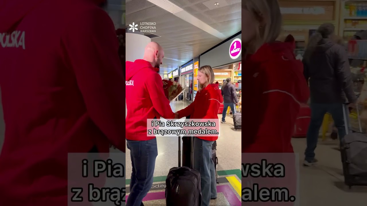 Tak wyglądał przylot naszych medalistek - Ewy Swobody i  Pii Skrzyszkowskiej ✈️