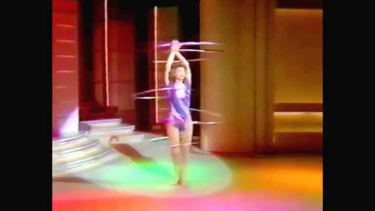Dania Kaseeva's Amazing Hula Hoop Act (500th Wogan Show 1988)