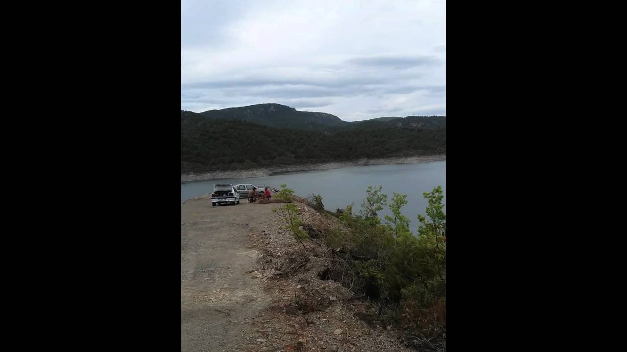 Orda bir köy var uzakta...