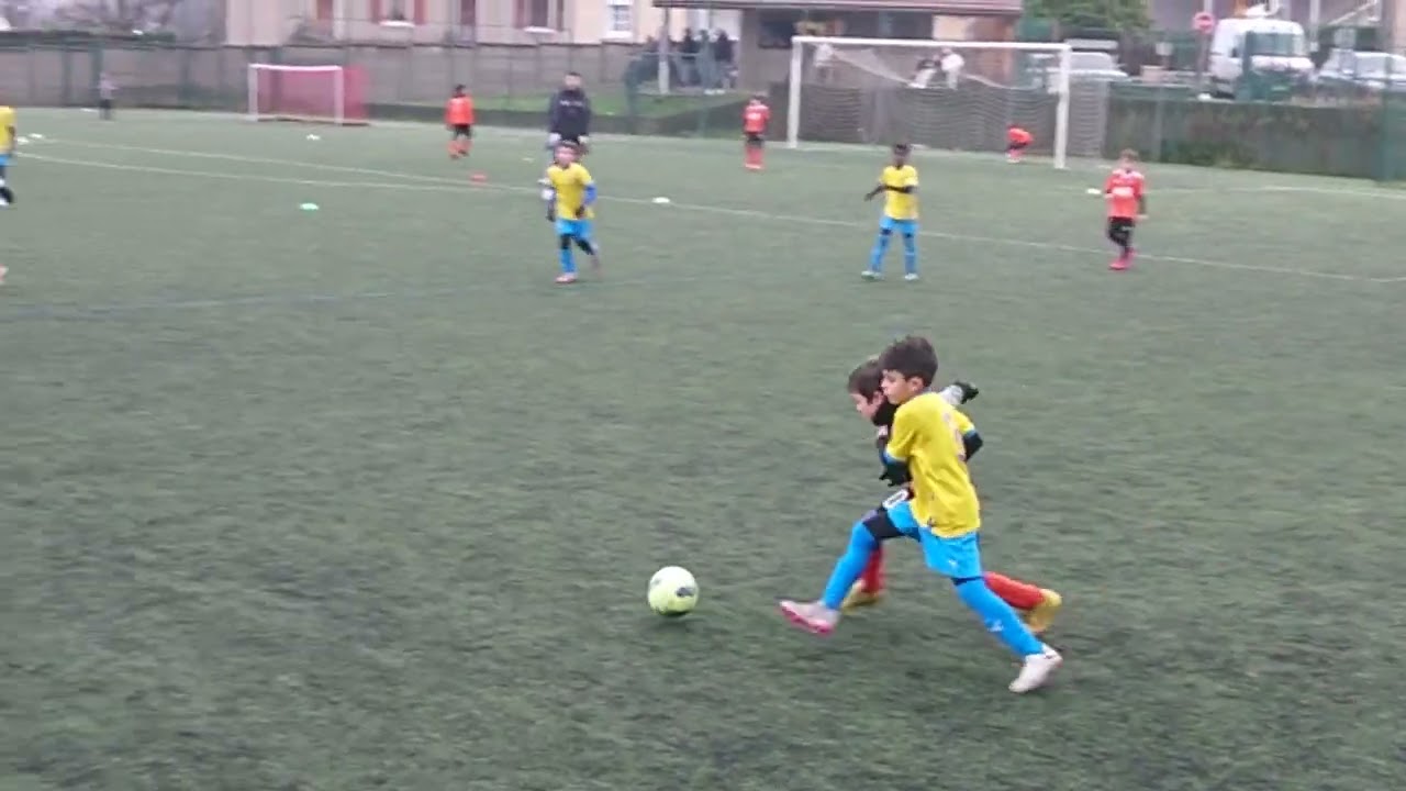 Plateau amical u9: L'Etrat La Tour sportif vs St Just St Rambert (4 ème match )14/12/24