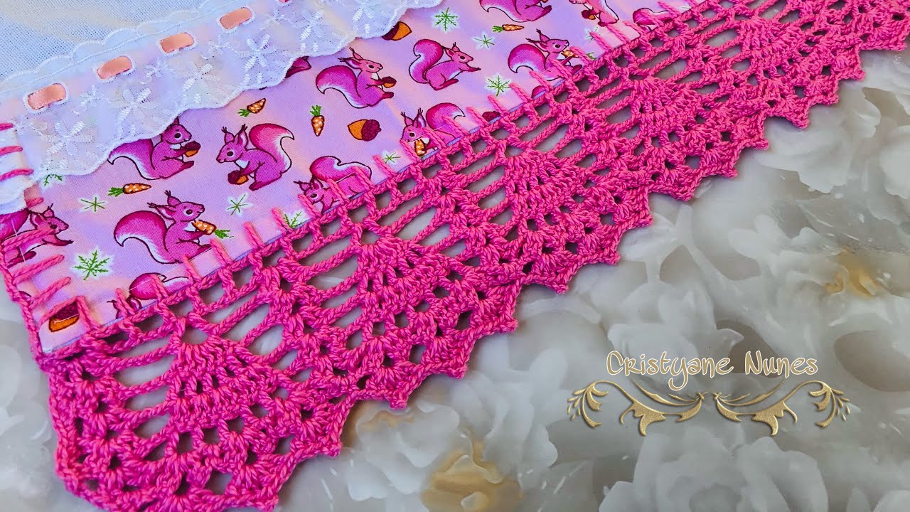 Barrado de crochê no pano de prato 🧶💖// bay: @CristyaneNunes