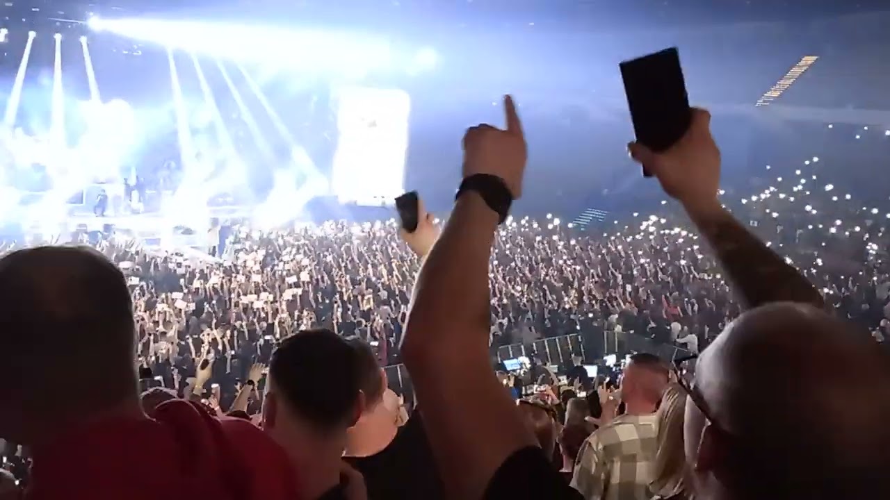 Gdzieś na szczycie góry... Przesłanie światła dla Świata od fanów GrubSona z Katowic, 11.04.2024