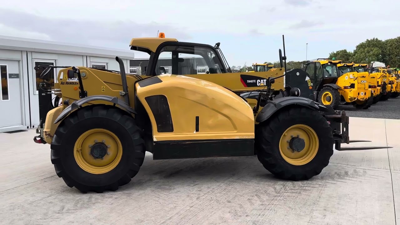 Thorncliffs 2016 CAT TH407C with 3534 Hours.