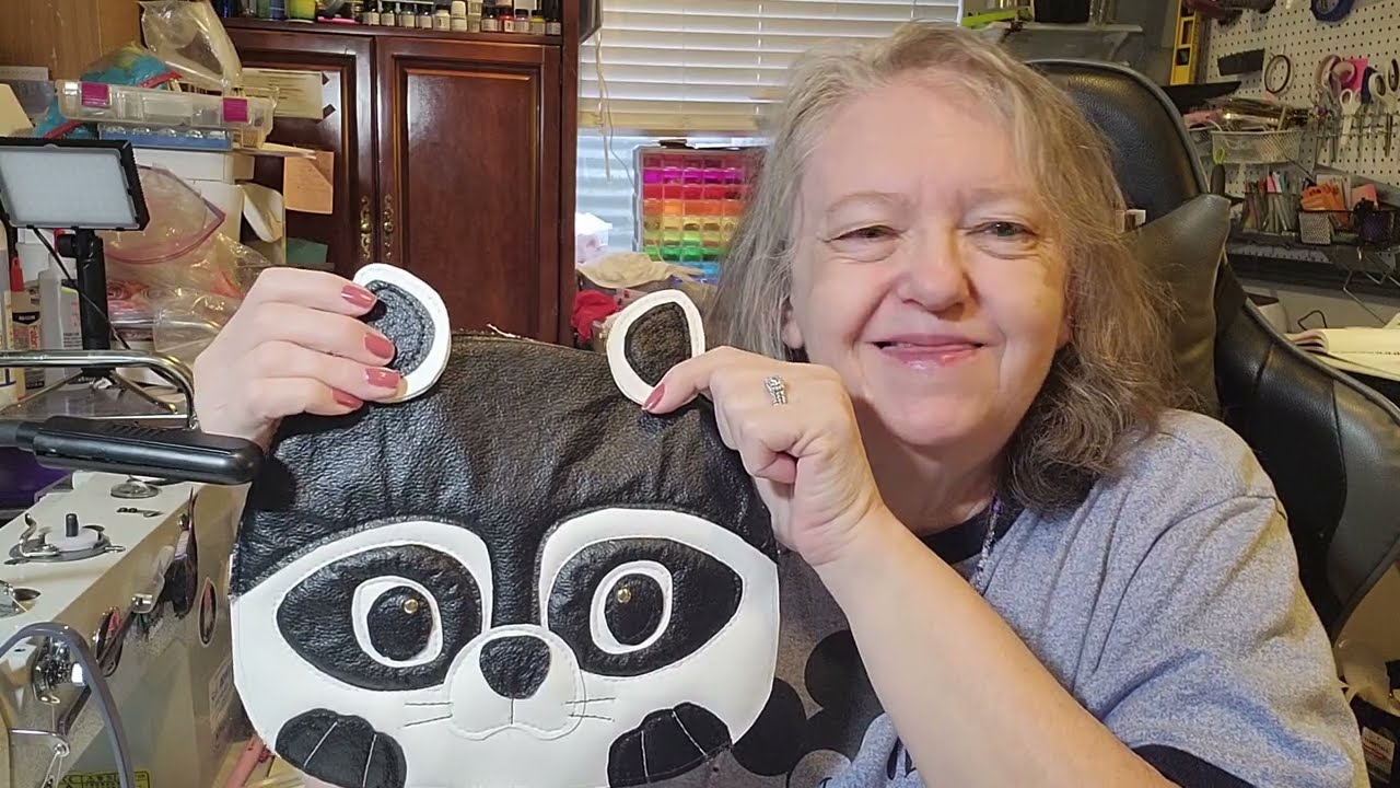 Hugo Bag - Raccoon Face
