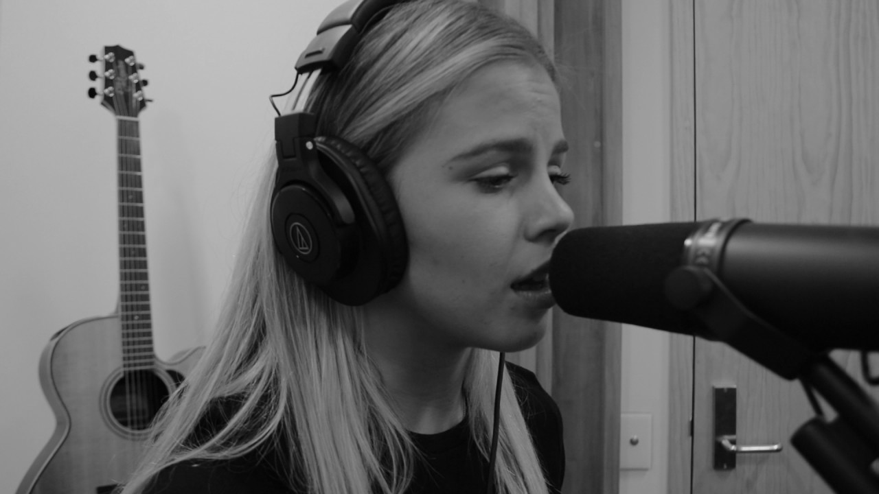 Cassie Henderson - Hallelujah (Leonard Cohen Cover)